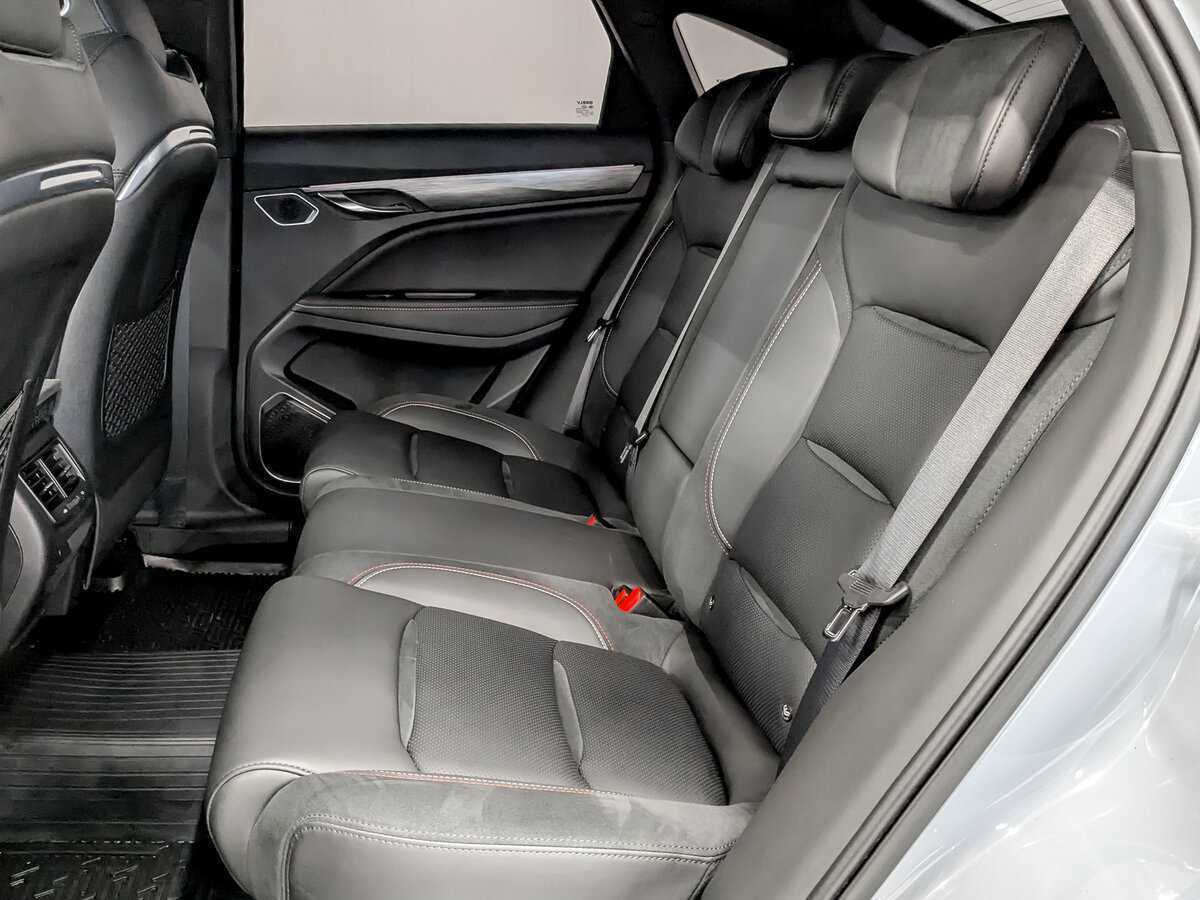 Geely Tugella с пробегом — 2023 год. Фото: #11