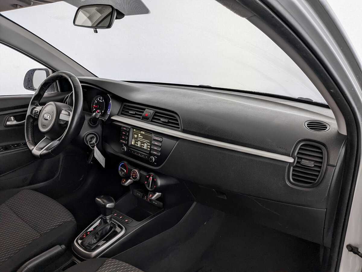 Kia Rio с пробегом — 2020 год. Фото: #9