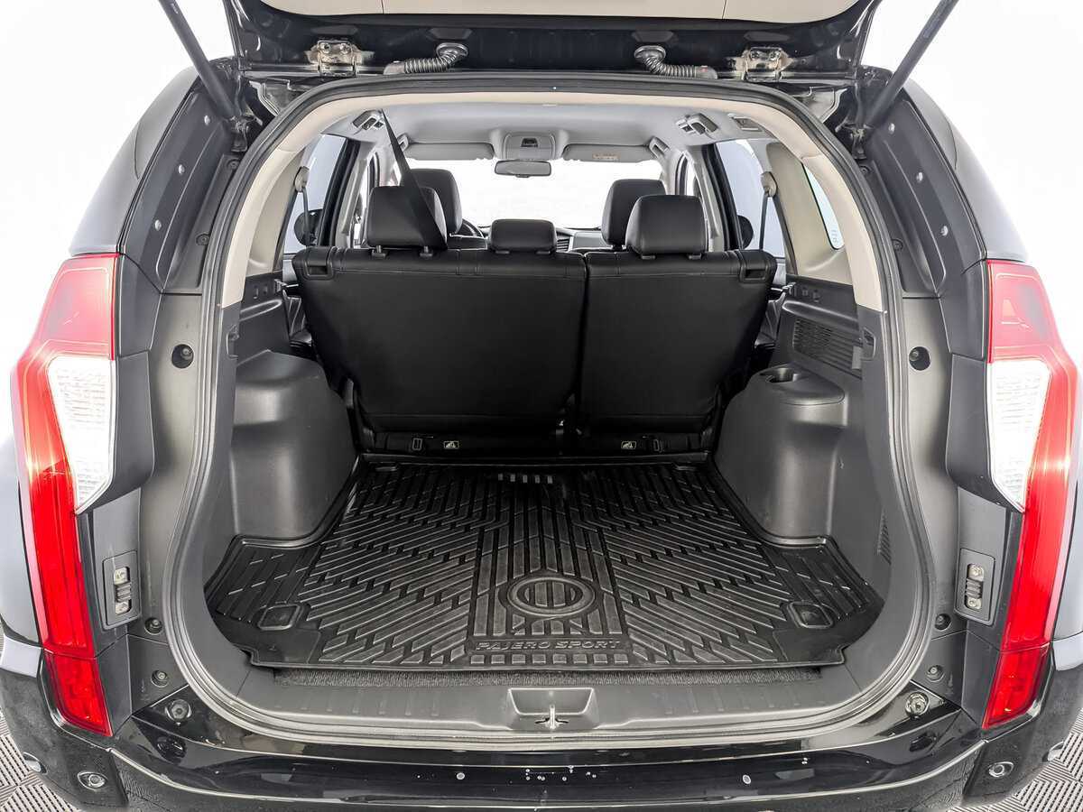 Mitsubishi Pajero Sport с пробегом — 2020 год. Фото: #9