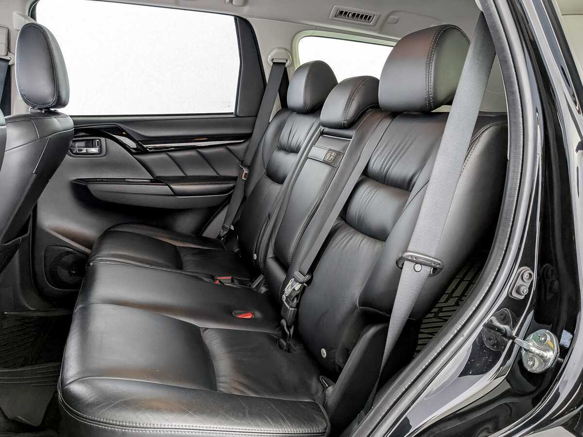 Mitsubishi Pajero Sport с пробегом — 2020 год. Фото: #11