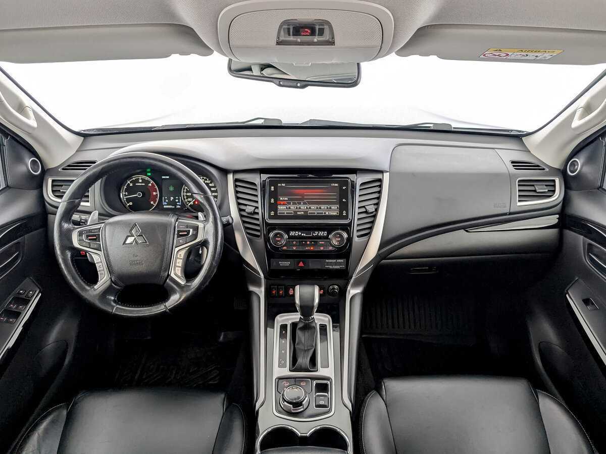 Mitsubishi Pajero Sport с пробегом — 2020 год. Фото: #13