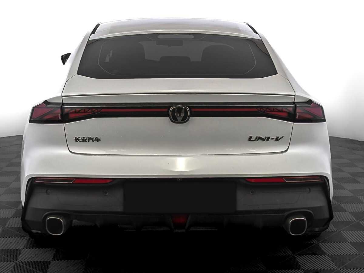 Changan UNI-V с пробегом — 2023 год. Фото: #5