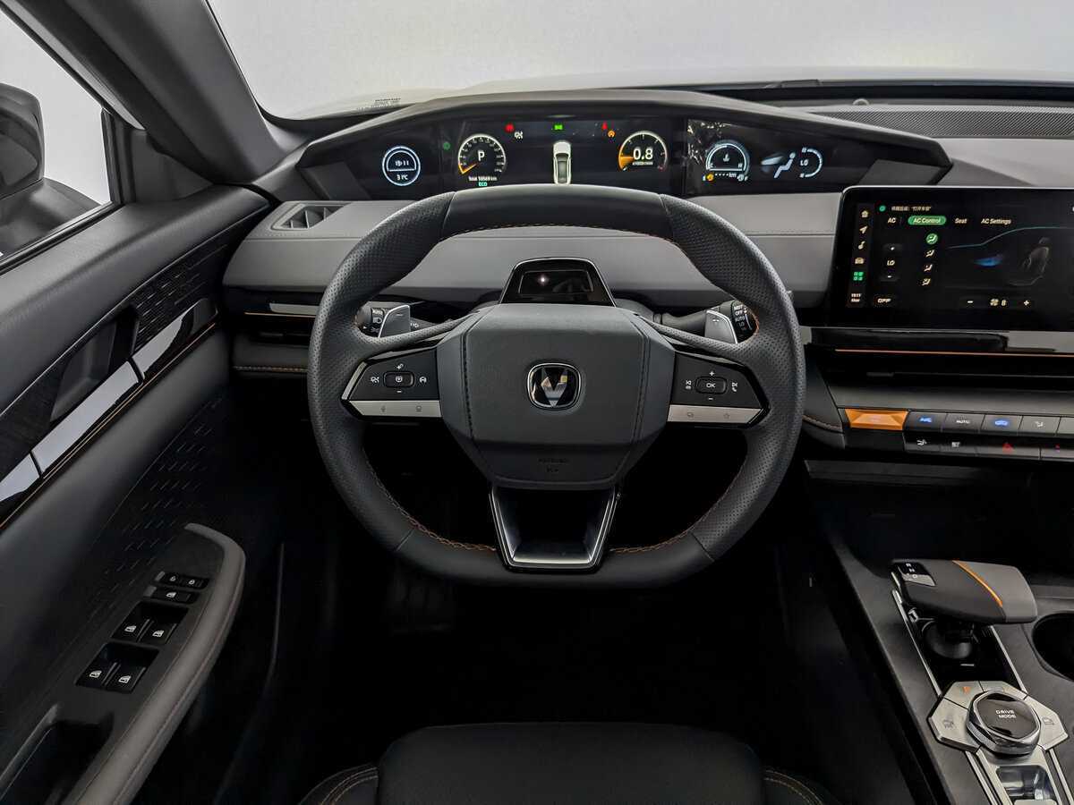 Changan UNI-V с пробегом — 2023 год. Фото: #19