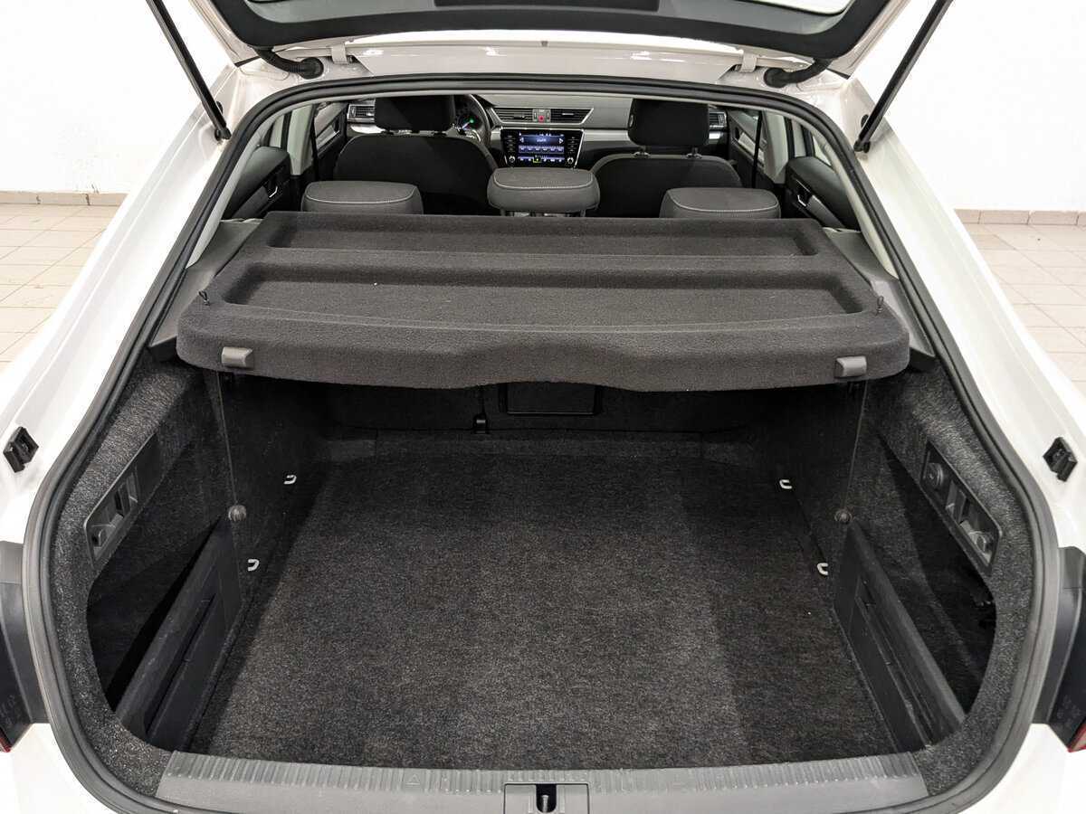 Skoda Superb с пробегом — 2020 год. Фото: #10