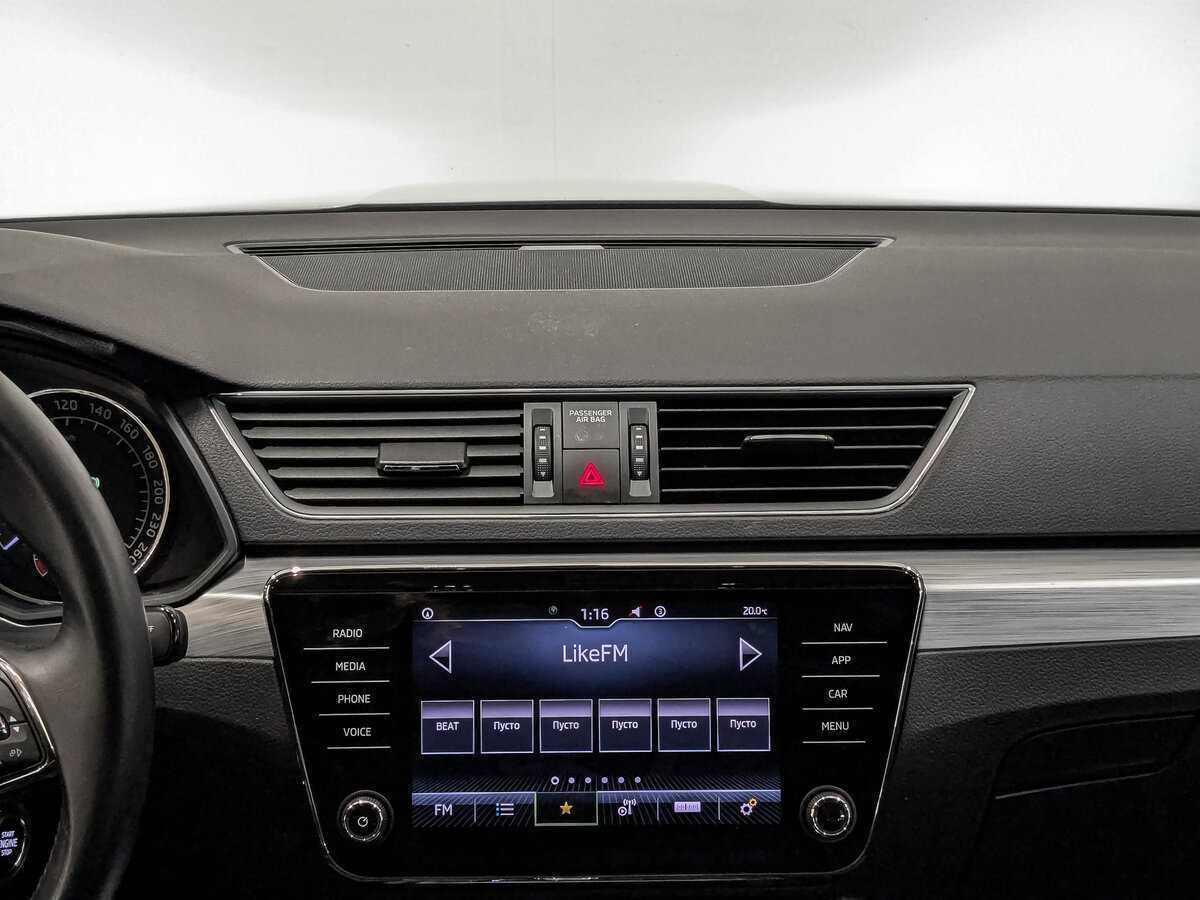 Skoda Superb с пробегом — 2020 год. Фото: #17