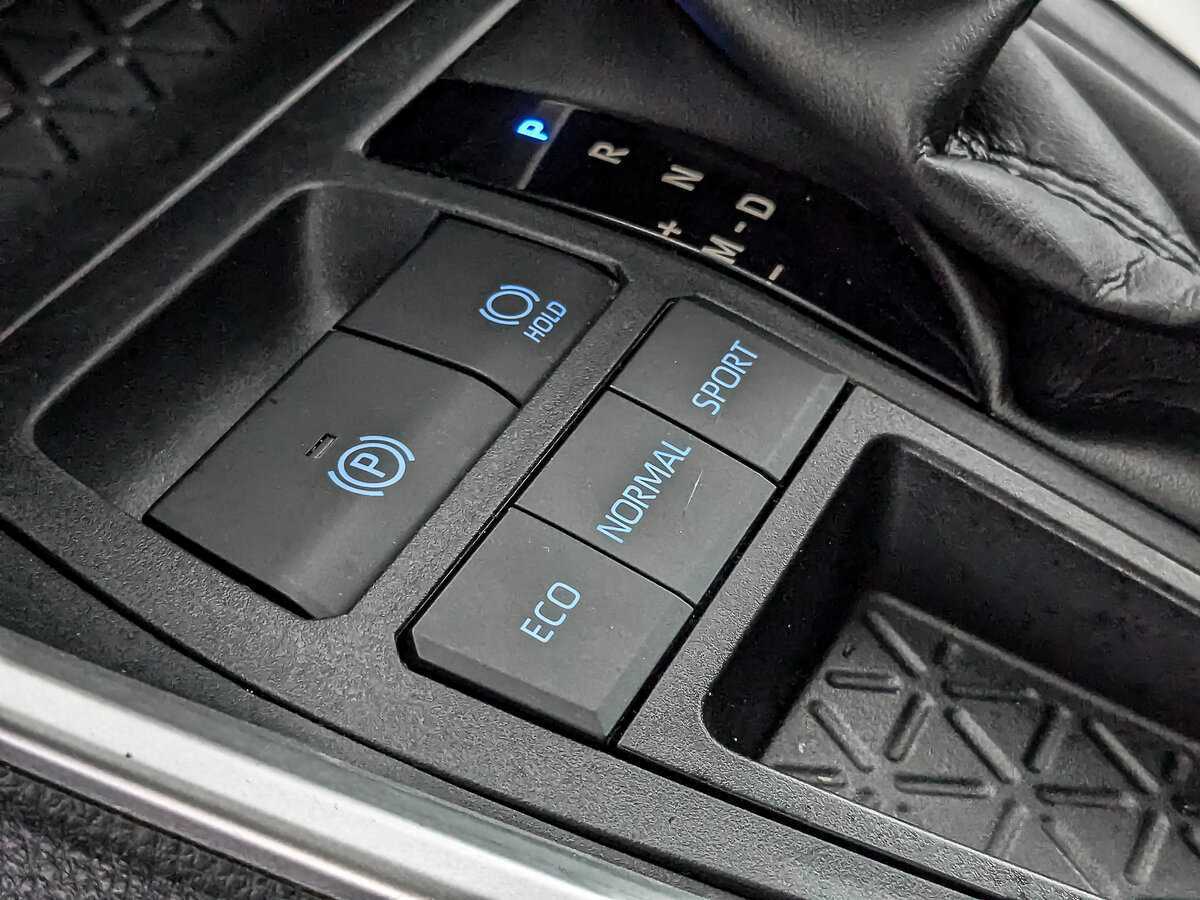 Toyota RAV4 с пробегом — 2021 год. Фото: #22