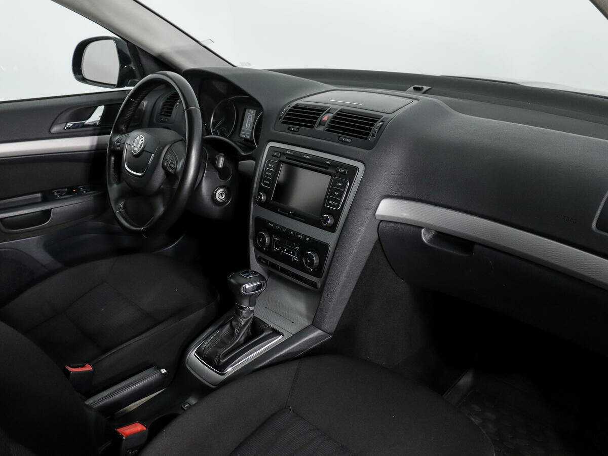 Skoda Octavia с пробегом — 2013 год. Фото: #11