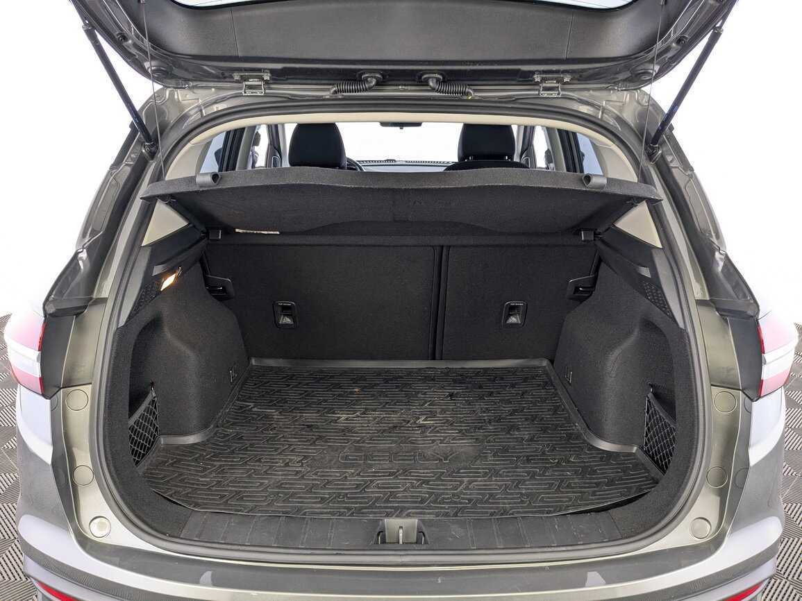 Geely Coolray с пробегом — 2022 год. Фото: #8