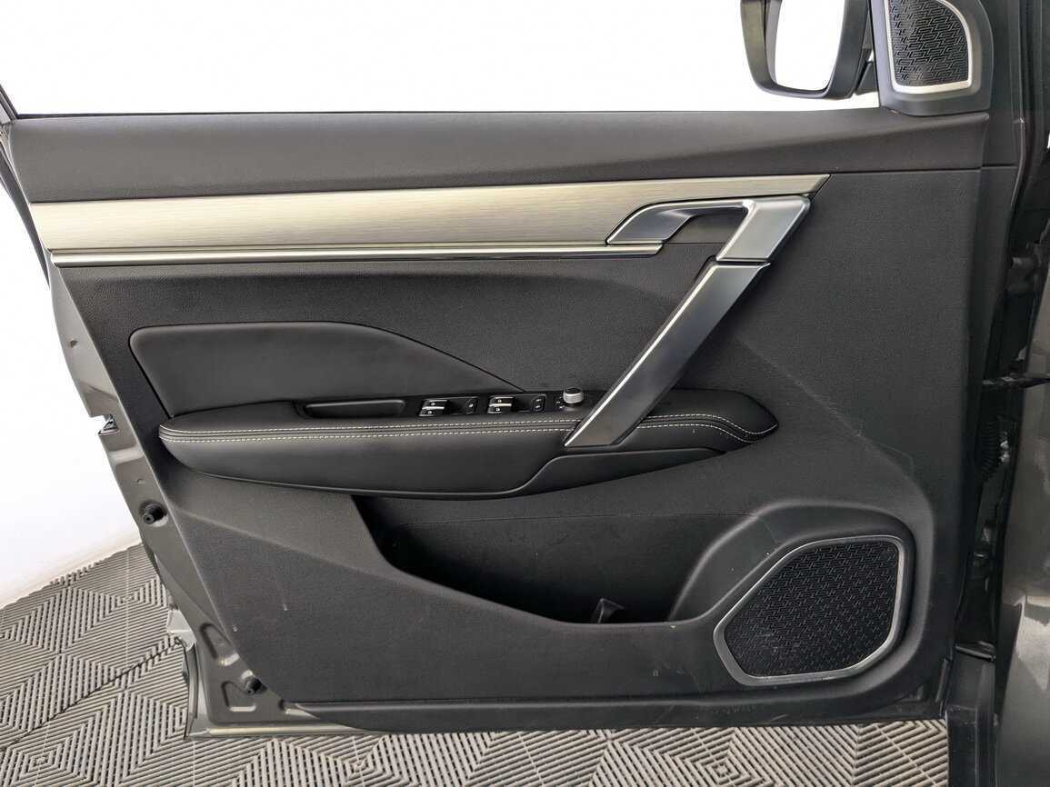 Geely Coolray с пробегом — 2022 год. Фото: #16