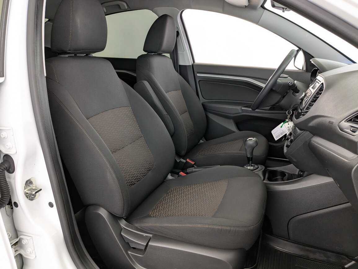 Lada (ВАЗ) Vesta с пробегом — 2016 год. Фото: #17