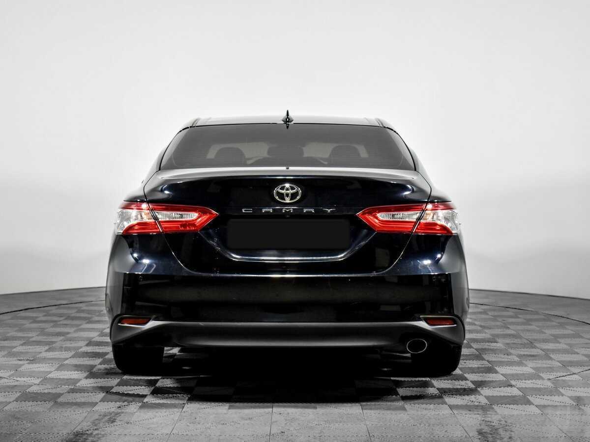 Toyota Camry с пробегом — 2020 год. Фото: #2