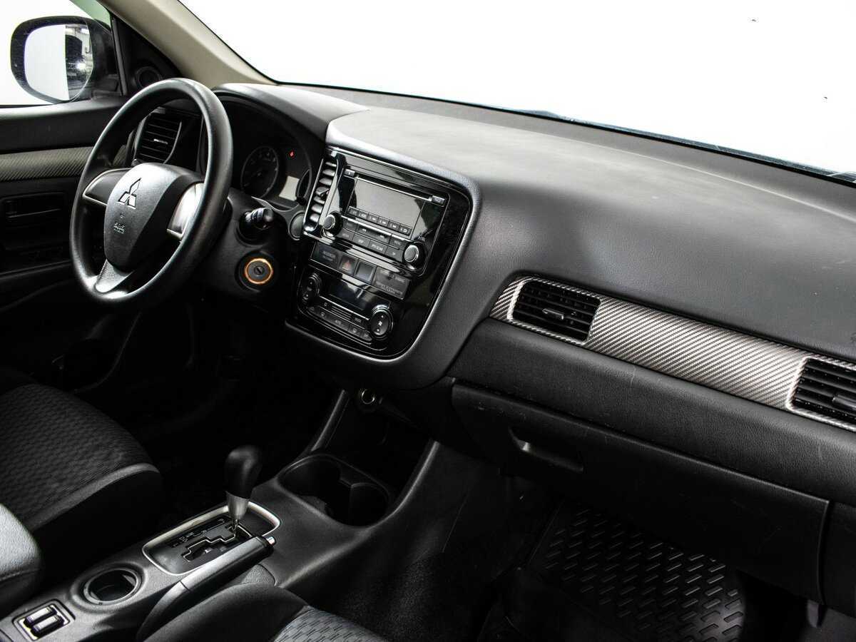 Mitsubishi Outlander с пробегом — 2012 год. Фото: #8