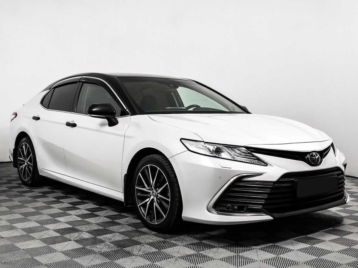 Toyota Camry с пробегом — 2021 год. Фото: #2