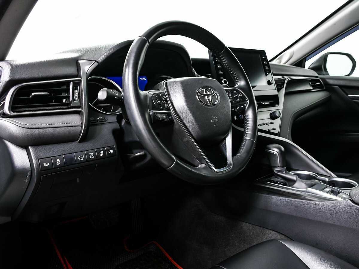 Toyota Camry с пробегом — 2021 год. Фото: #11