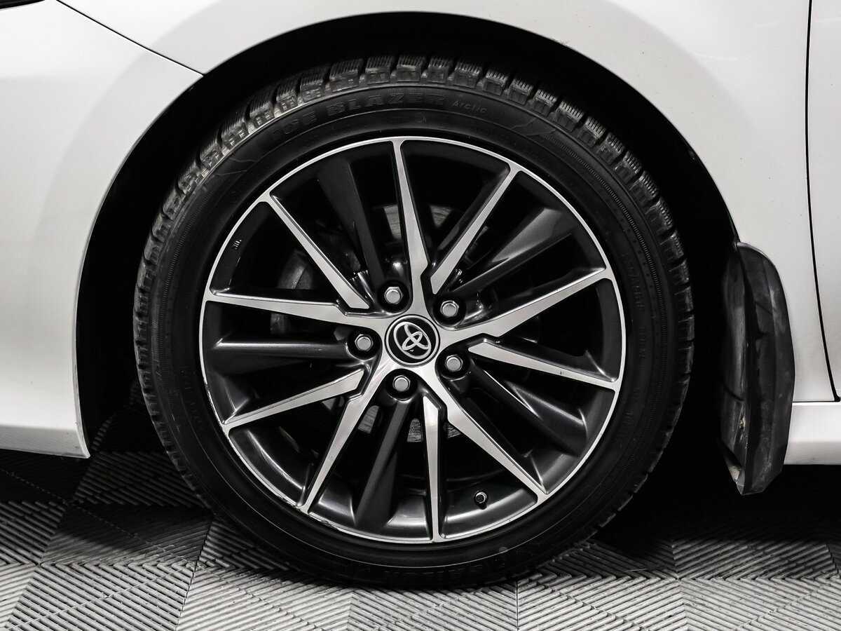 Toyota Camry с пробегом — 2021 год. Фото: #17
