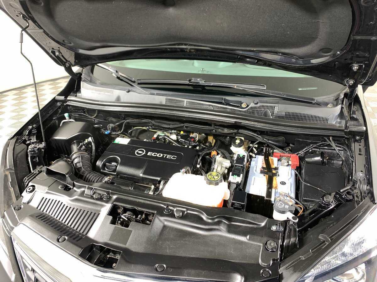 Opel Mokka с пробегом — 2014 год. Фото: #9