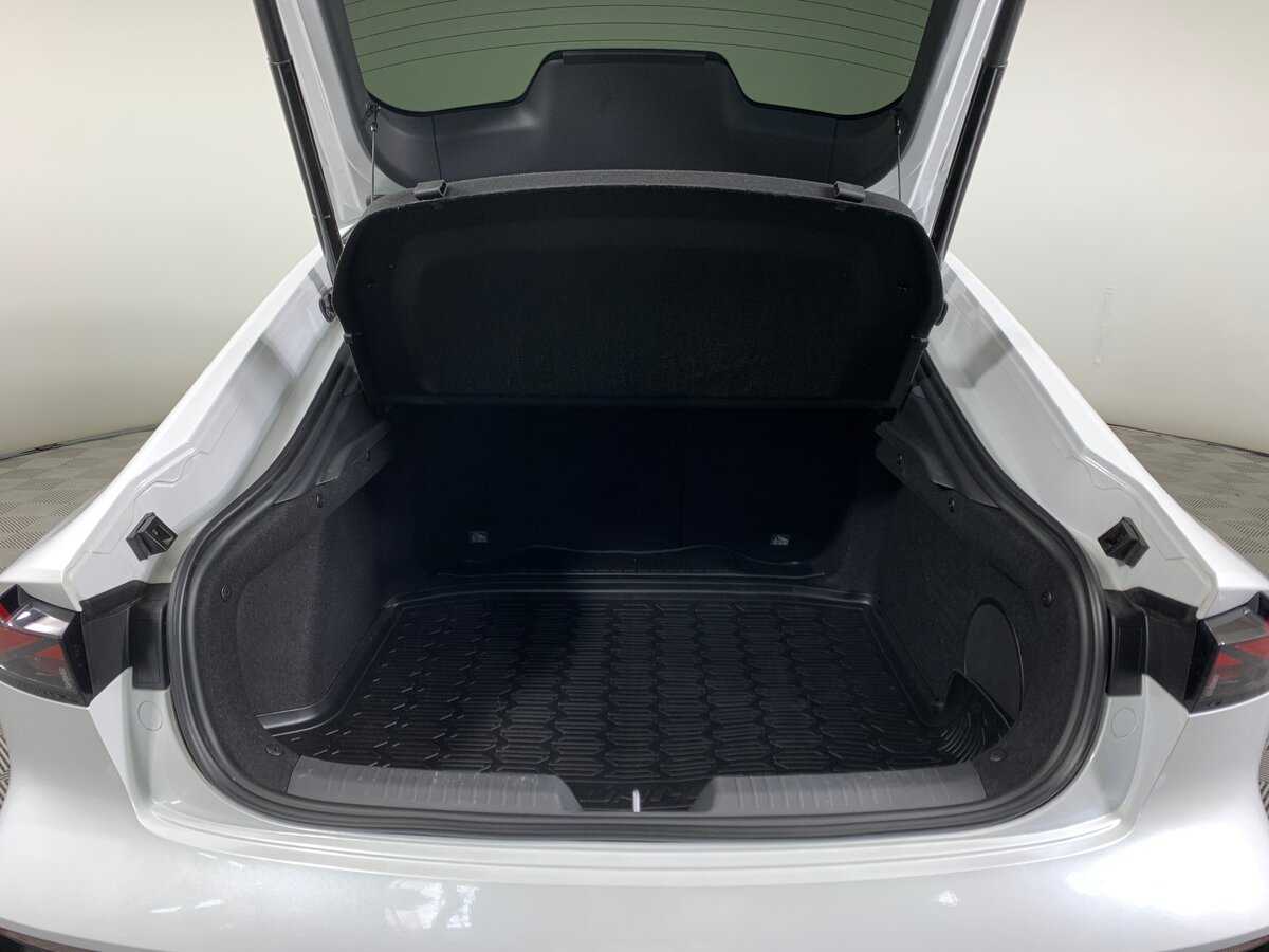 Changan UNI-V с пробегом — 2024 год. Фото: #20