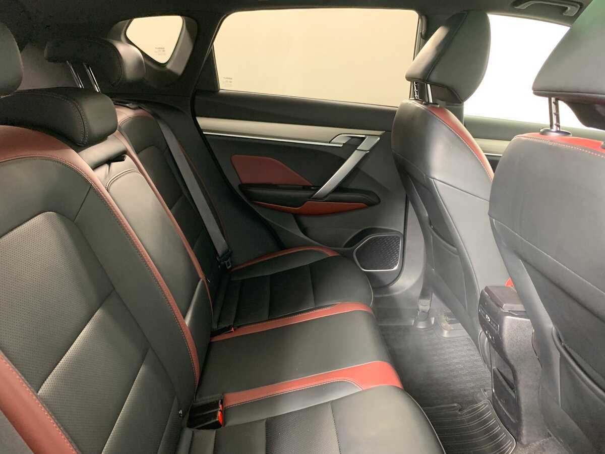 Geely Coolray с пробегом — 2021 год. Фото: #17