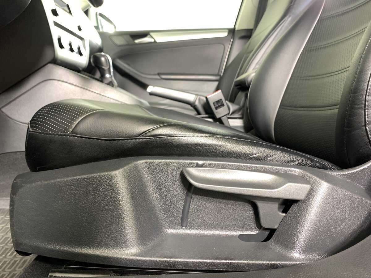 Volkswagen Jetta с пробегом — 2017 год. Фото: #15
