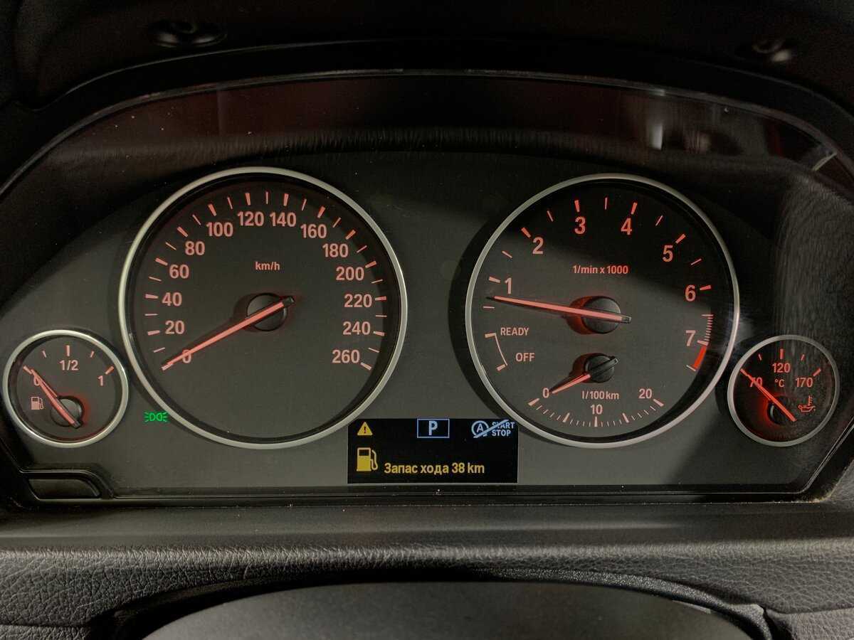 BMW 3 серии с пробегом — 2017 год. Фото: #11