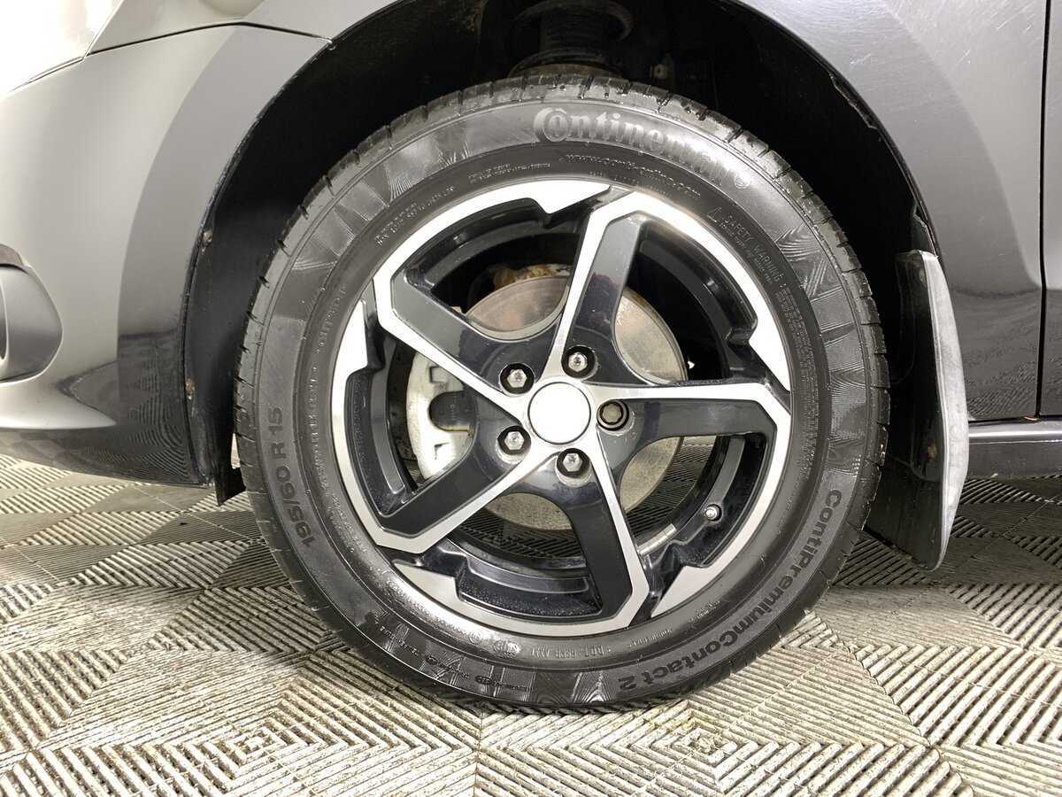 Volkswagen Polo с пробегом — 2013 год. Фото: #8