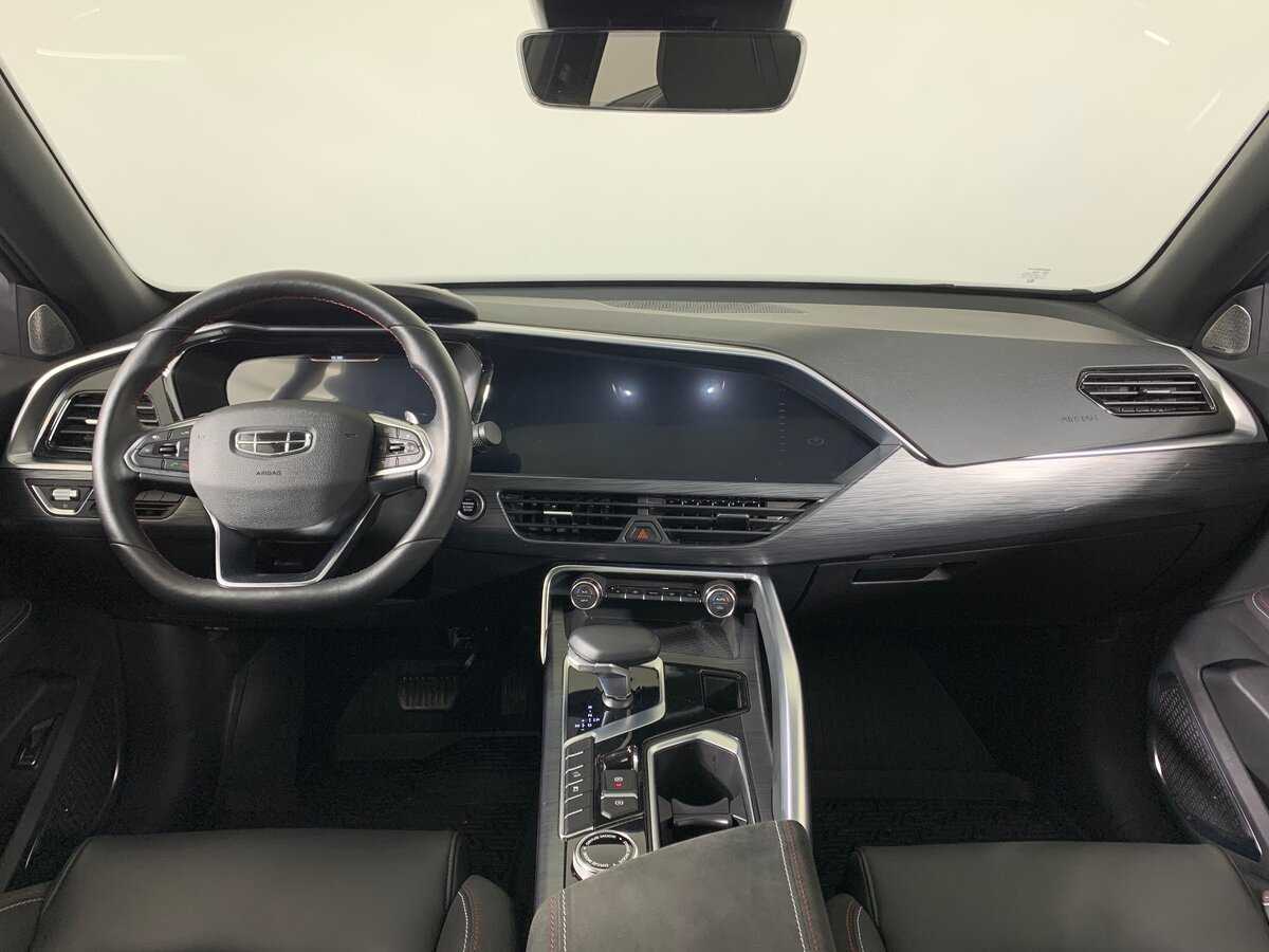 Geely Tugella с пробегом — 2023 год. Фото: #12