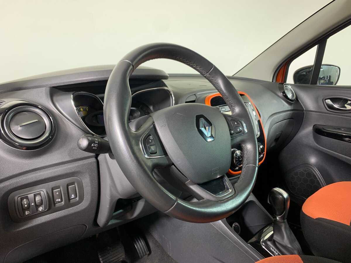 Renault Kaptur с пробегом — 2016 год. Фото: #11