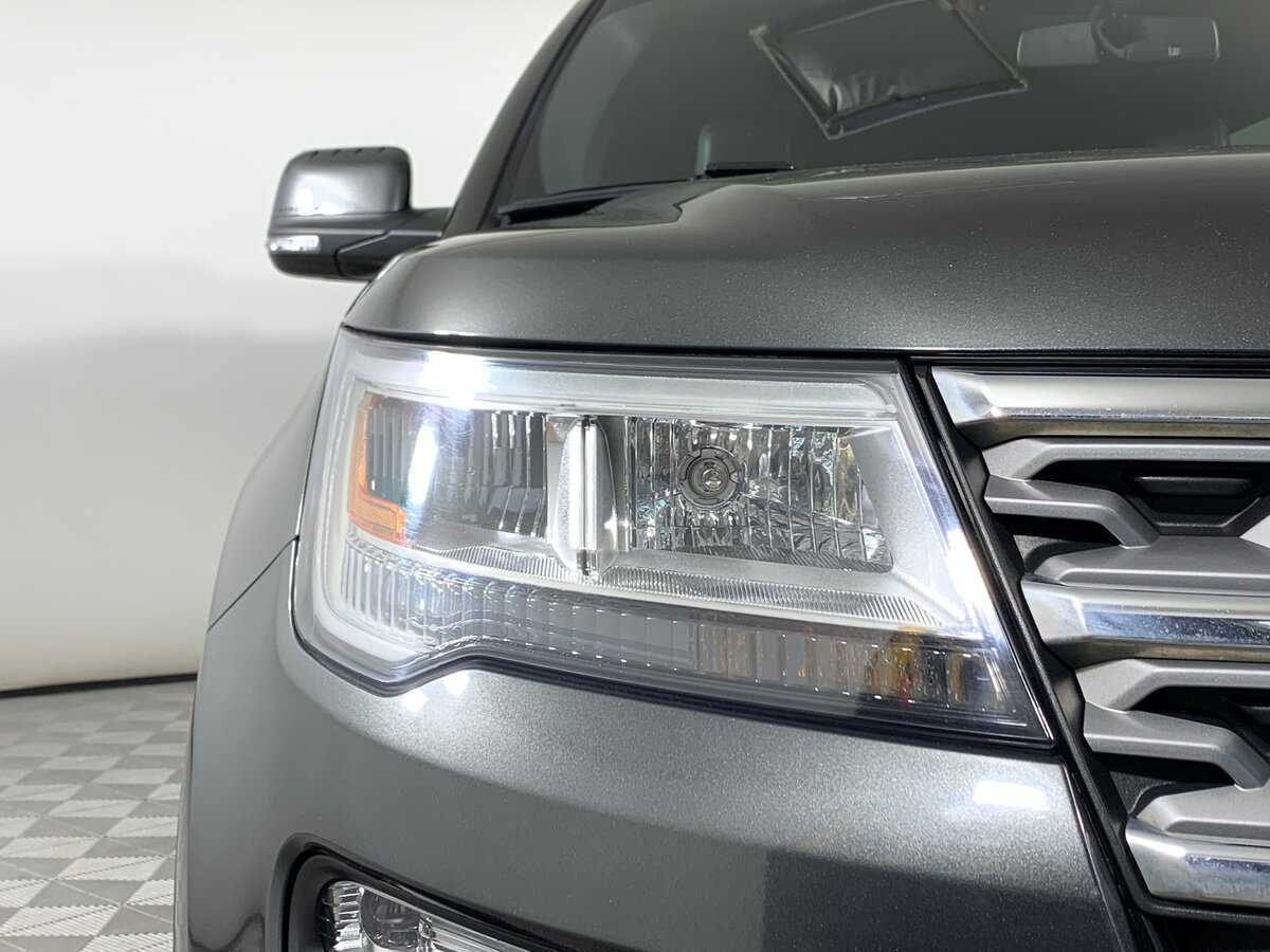 Ford Explorer с пробегом — 2018 год. Фото: #9