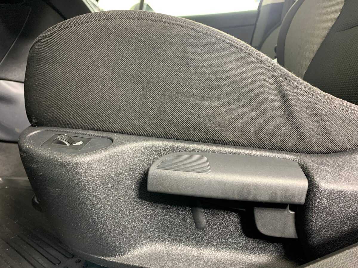 Peugeot 308 с пробегом — 2012 год. Фото: #16