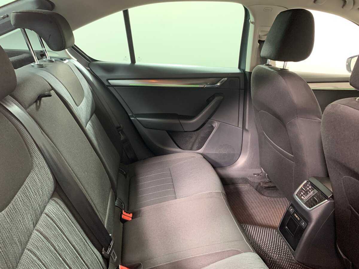 Skoda Octavia с пробегом — 2018 год. Фото: #17