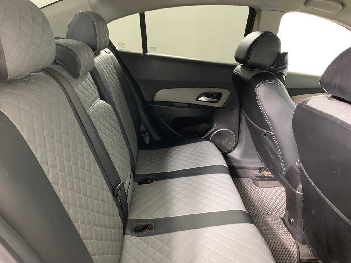 Chevrolet Cruze с пробегом — 2012 год. Фото: #17