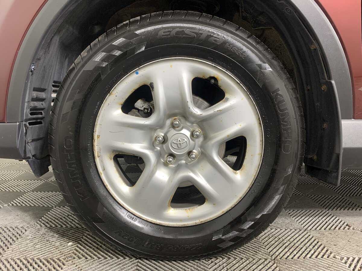 Toyota RAV4 с пробегом — 2018 год. Фото: #8