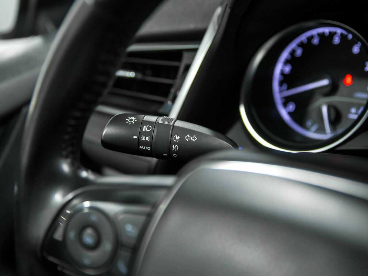 Toyota Camry с пробегом — 2021 год. Фото: #7