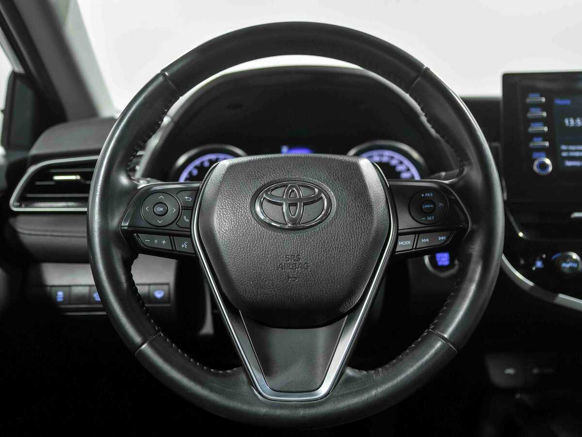 Toyota Camry с пробегом — 2021 год. Фото: #8