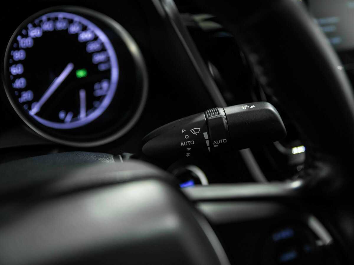 Toyota Camry с пробегом — 2021 год. Фото: #9