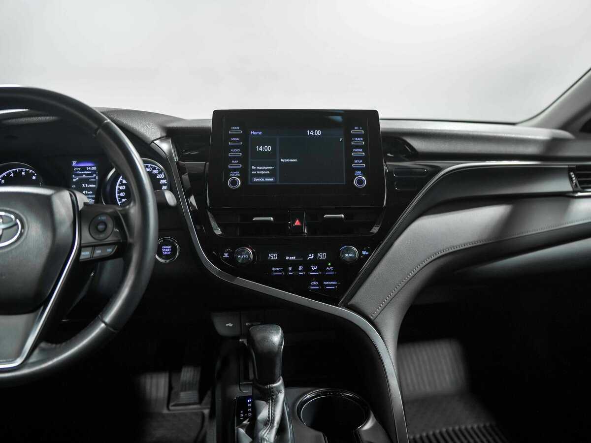 Toyota Camry с пробегом — 2021 год. Фото: #10
