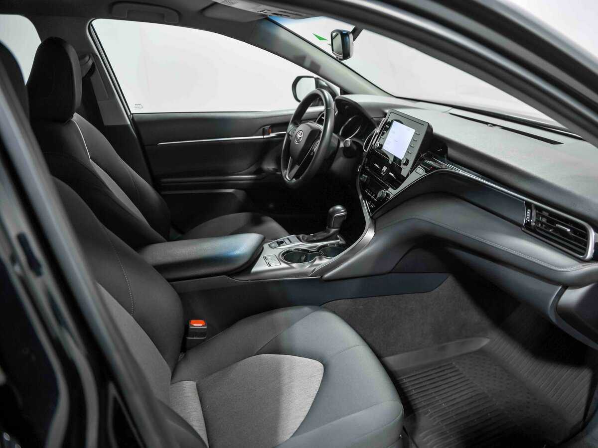 Toyota Camry с пробегом — 2021 год. Фото: #16
