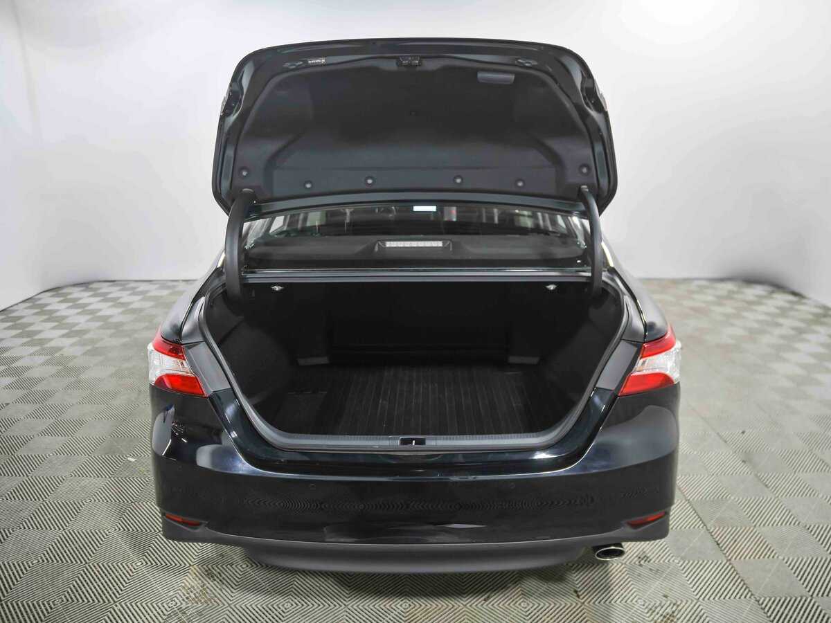 Toyota Camry с пробегом — 2021 год. Фото: #17