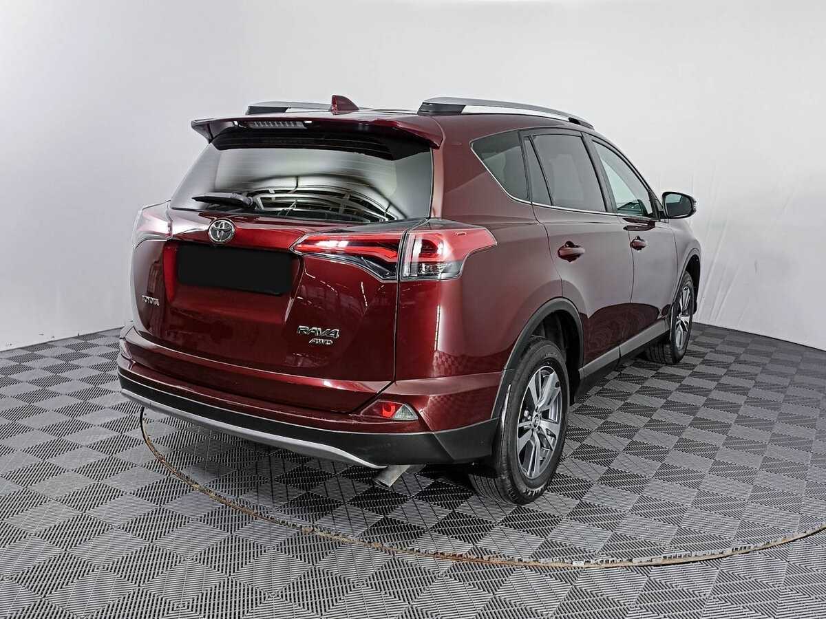 Toyota RAV4 с пробегом — 2019 год. Фото: #4