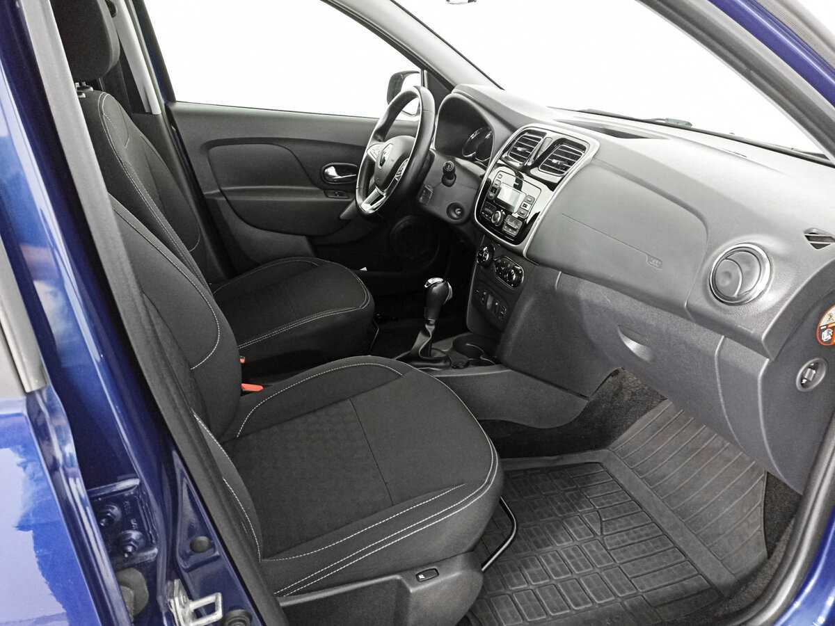 Renault Sandero с пробегом — 2018 год. Фото: #9