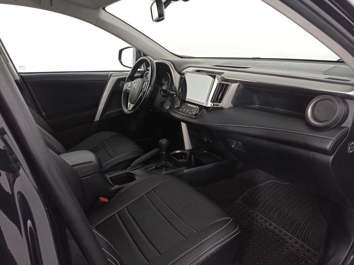 Toyota RAV4 с пробегом — 2019 год. Фото: #10