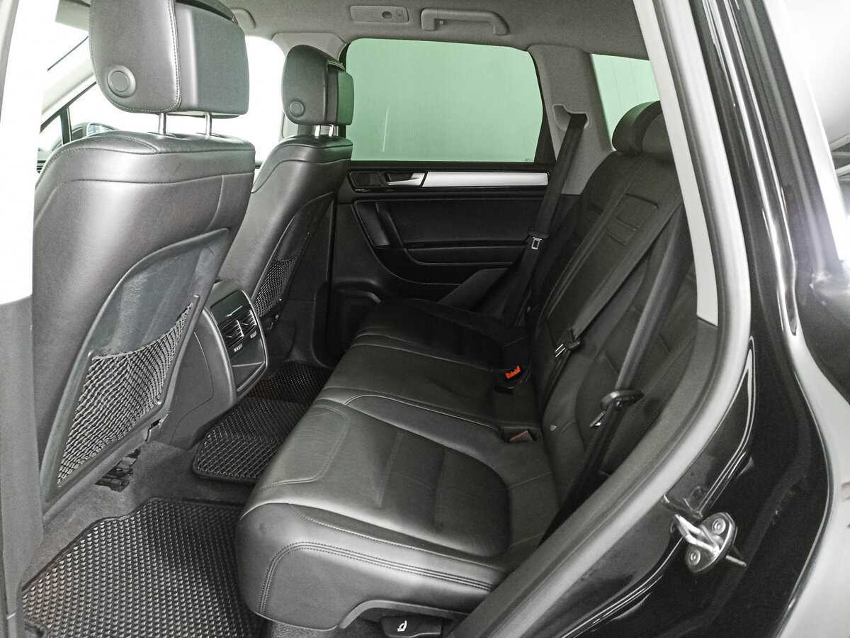 Volkswagen Touareg с пробегом — 2013 год. Фото: #8
