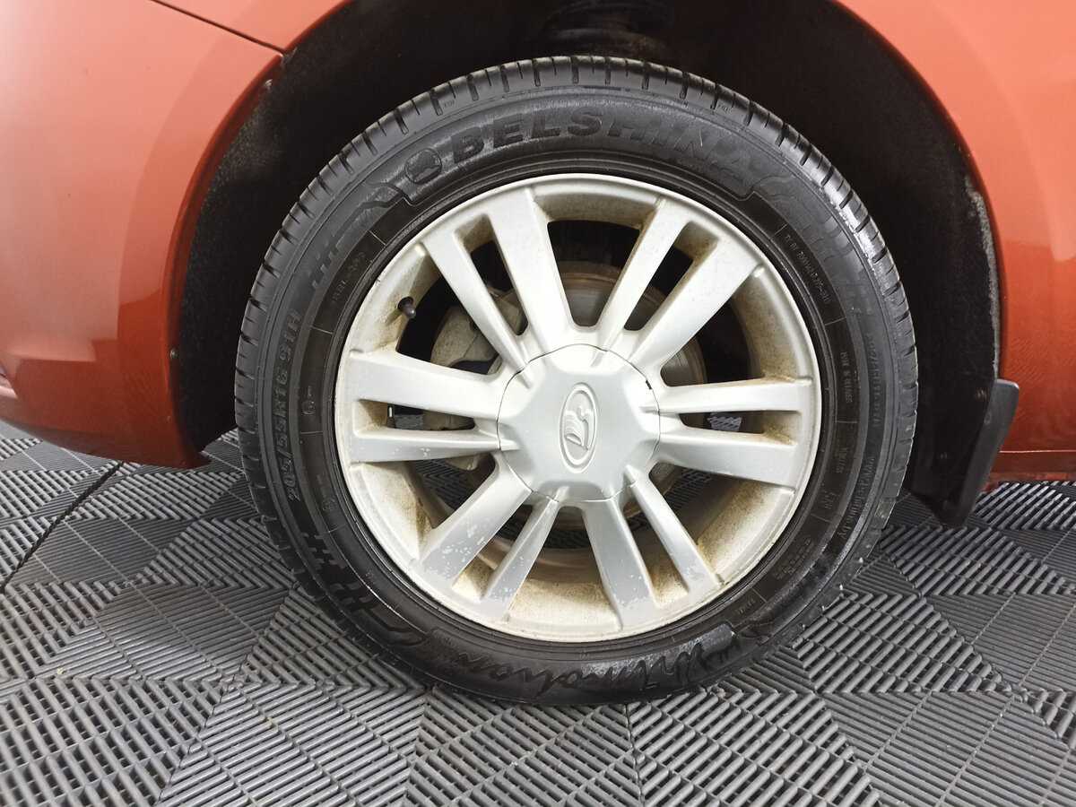 Lada (ВАЗ) Vesta с пробегом — 2019 год. Фото: #17