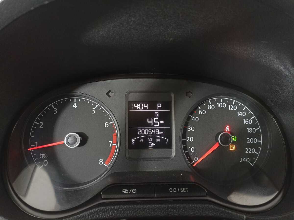 Volkswagen Polo с пробегом — 2017 год. Фото: #11