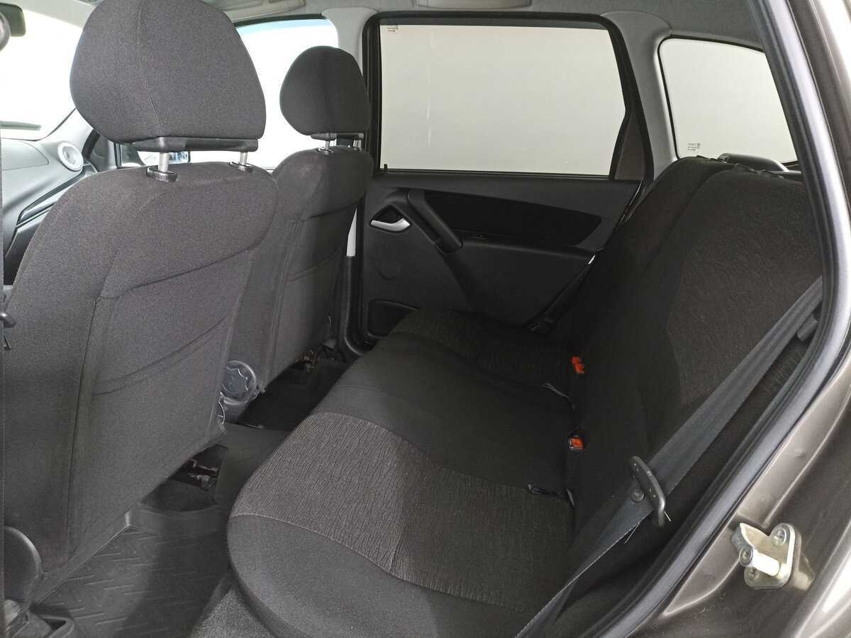 Lada (ВАЗ) Kalina с пробегом — 2013 год. Фото: #11