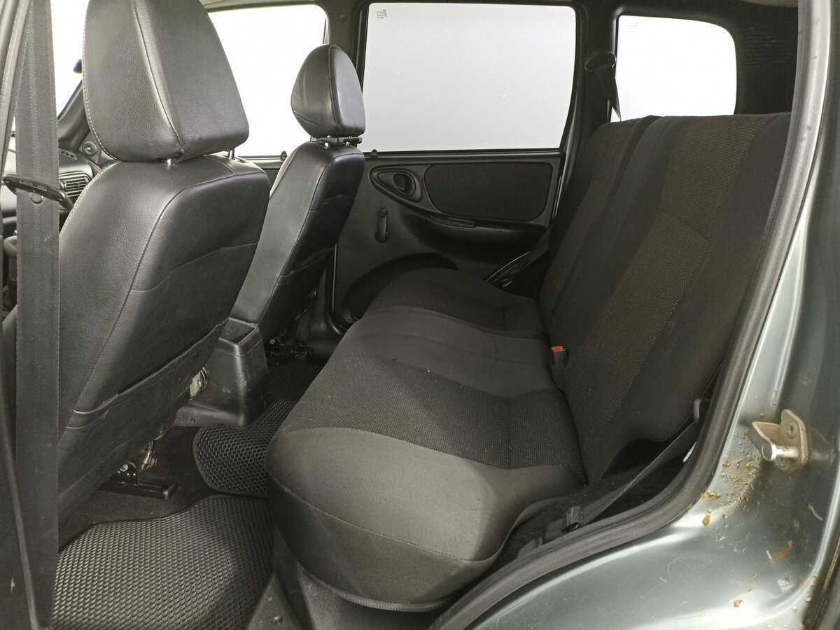 Chevrolet Niva с пробегом — 2014 год. Фото: #11