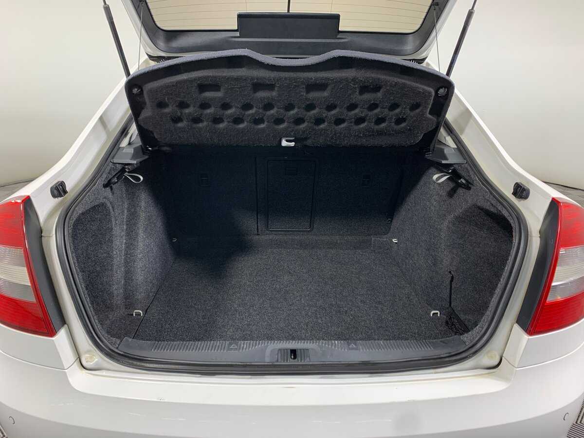 Skoda Octavia с пробегом — 2012 год. Фото: #18