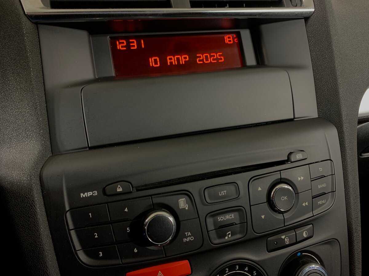 Citroen C4 с пробегом — 2015 год. Фото: #15