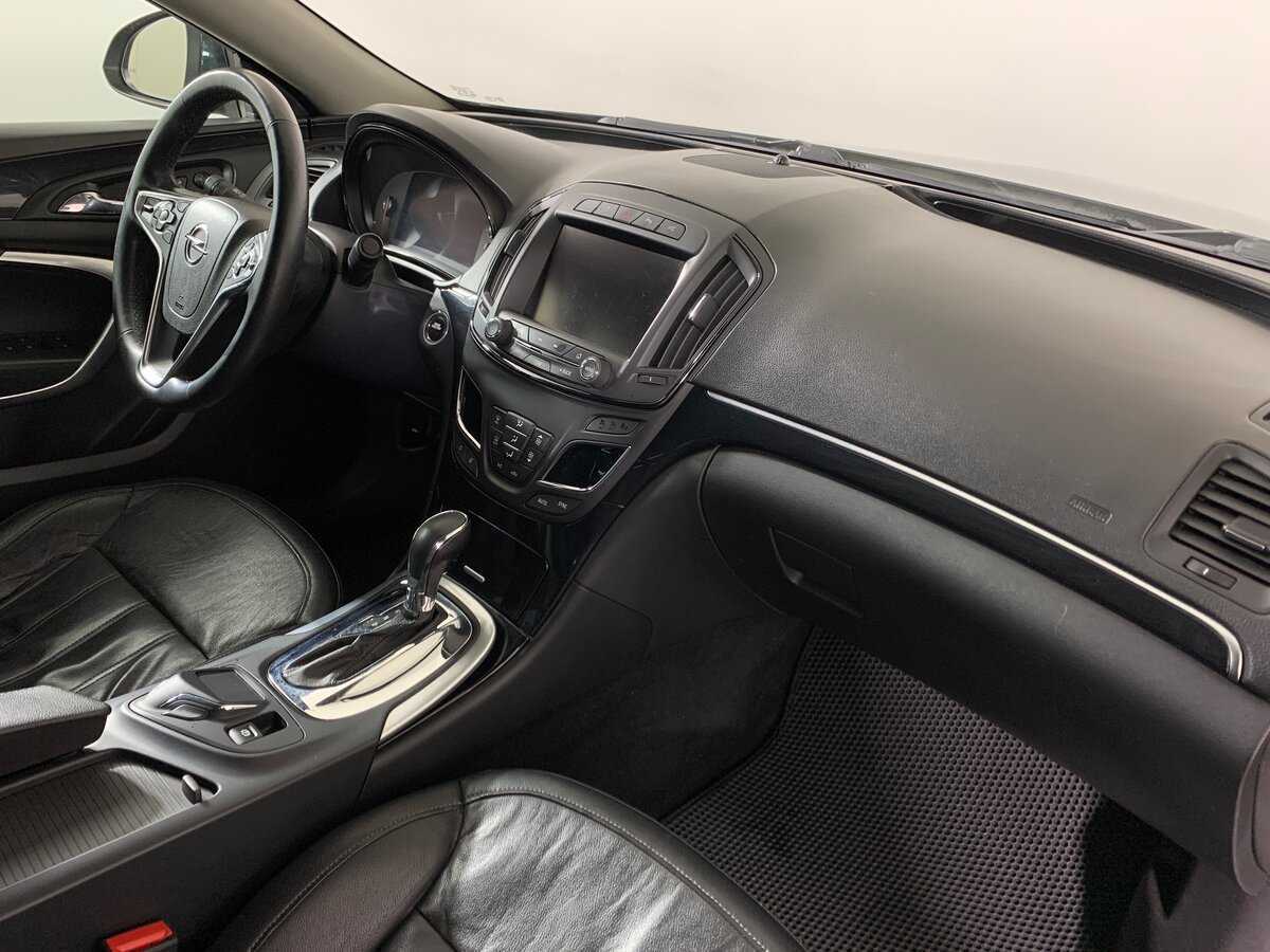 Opel Insignia с пробегом — 2014 год. Фото: #12
