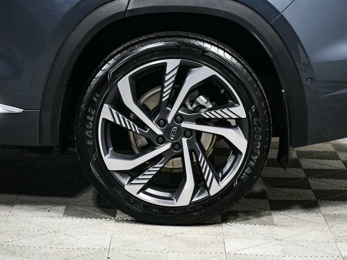 Geely Monjaro с пробегом — 2023 год. Фото: #13